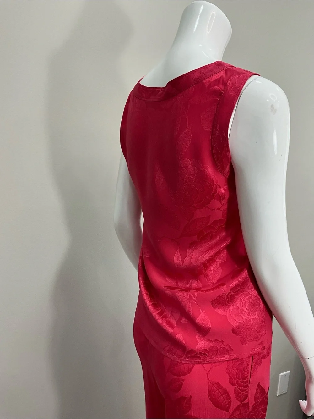 CHANEL Vintage 3 Pc Red Silk Floral Jacquard Pantsuit Set Jacket Top Pants XS/S